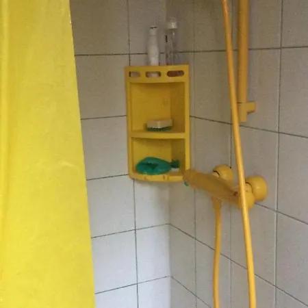 W Domu Z Ogrodem W Milanowku Apartman Milanówek