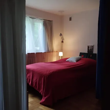 Apartman W Domu Z Ogrodem W Milanowku *